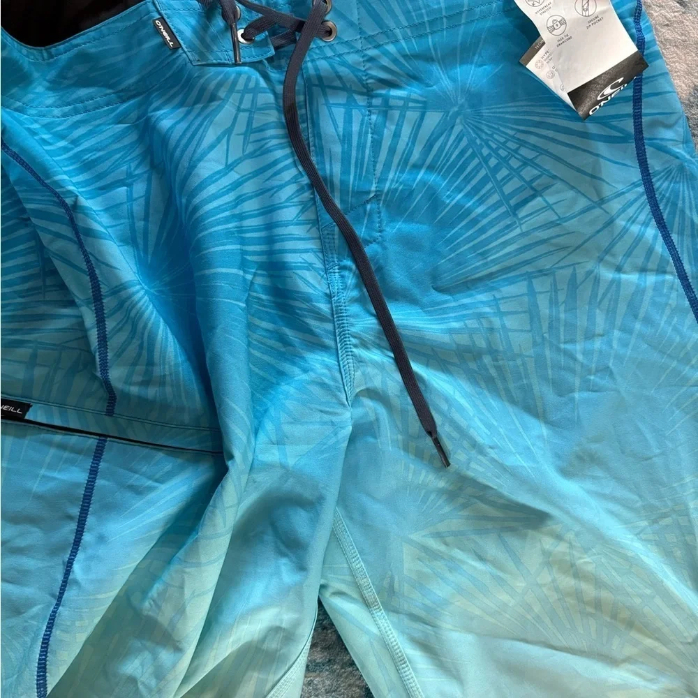Bundle: 6 Men’s Swim Trunks. O’Neil & Hurley, assorted sizes 30-32’s. NWT!